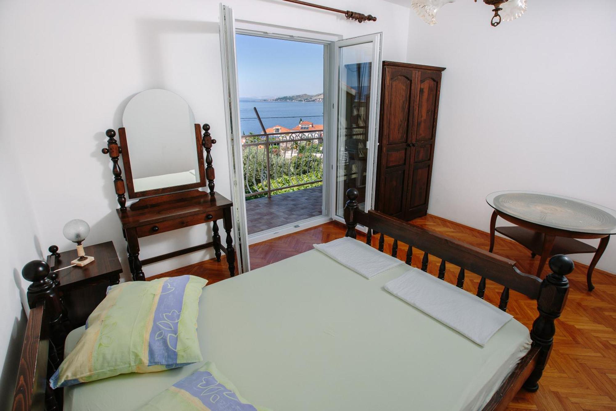 Apartmani Miljak Omiš Exterior foto